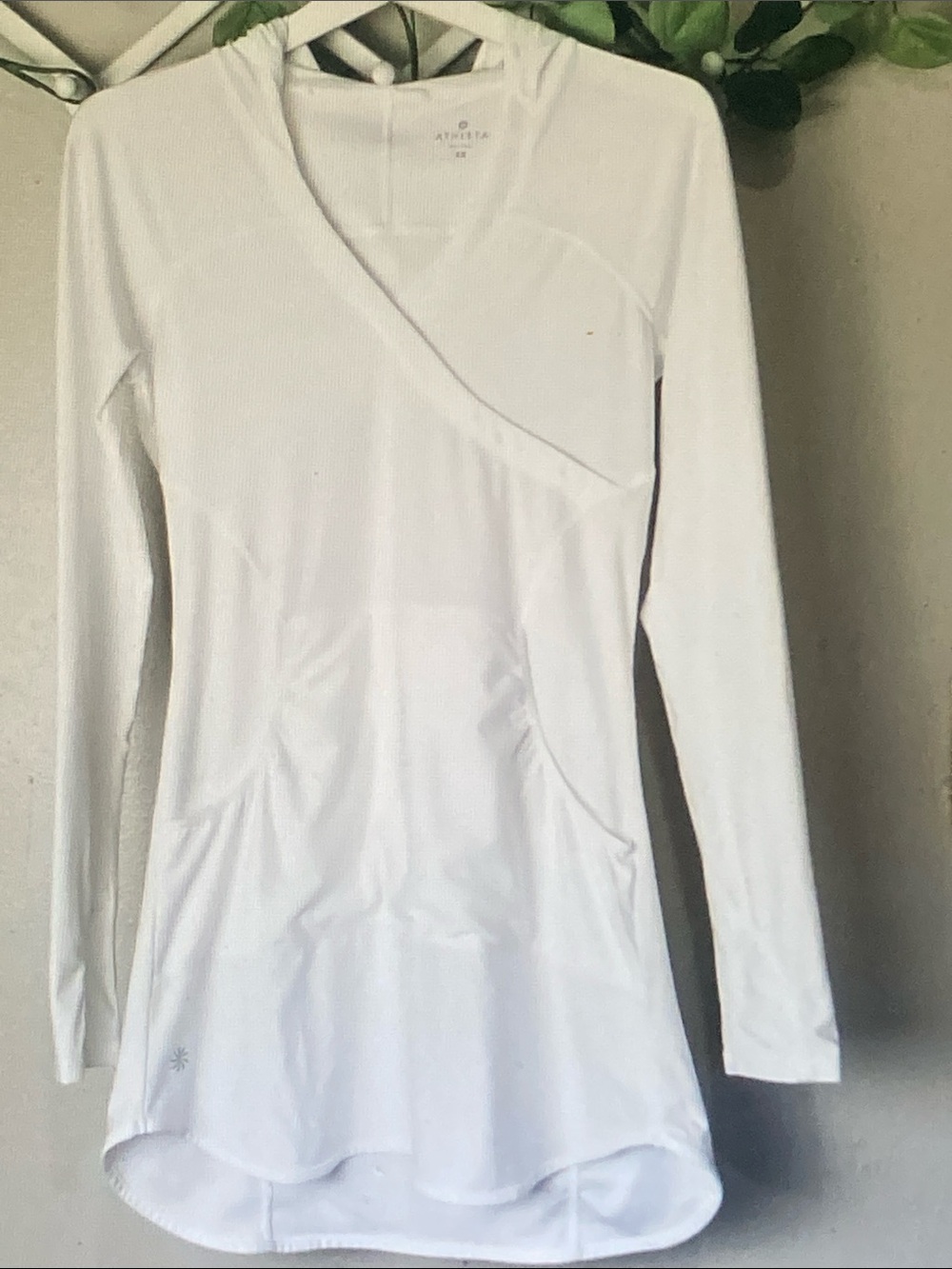 Athleta White Wrap-Style Long-Sleeve Tunic Hoodie